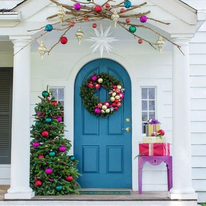 Front door christmas decor