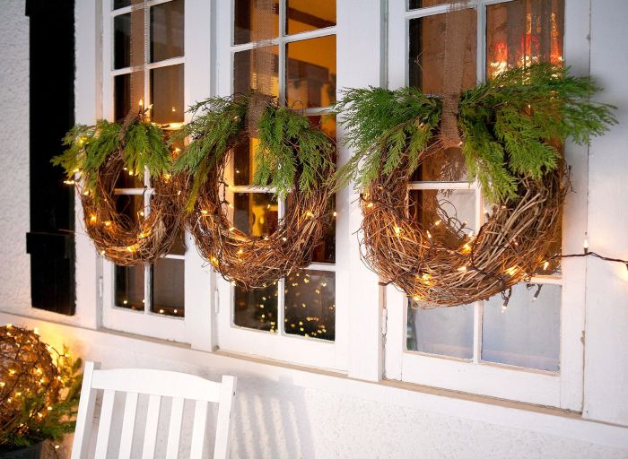 Christmas decor for outside windows